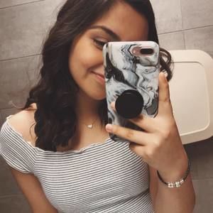 Meet your Posher, Lizbeth